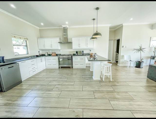 3 BEDROOM HOUSE FOR SALE IN ZINI RIVER ESTATE